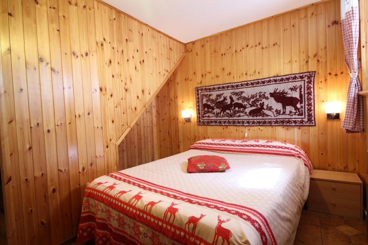 Lo Stambecco Holiday Apartment - Affitti Brevi Italia Brusson Ngoại thất bức ảnh