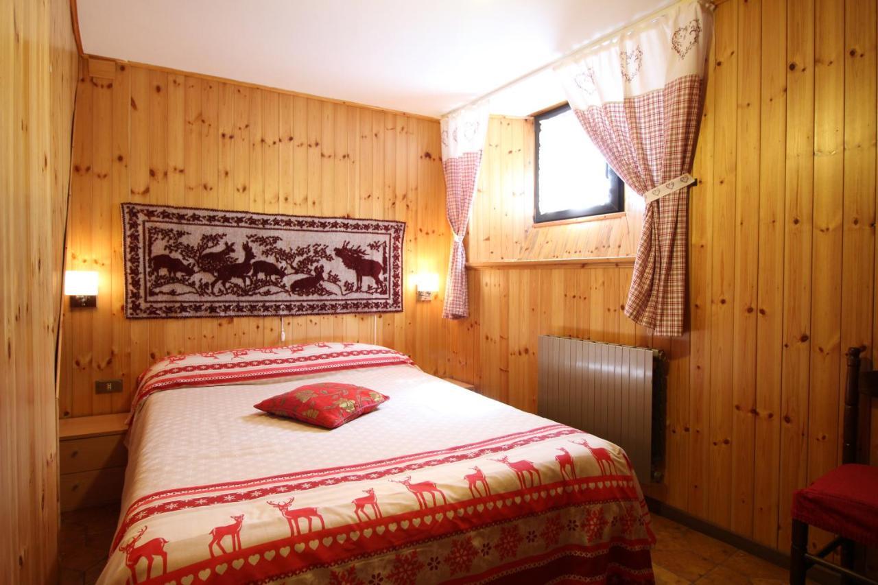 Lo Stambecco Holiday Apartment - Affitti Brevi Italia Brusson Ngoại thất bức ảnh