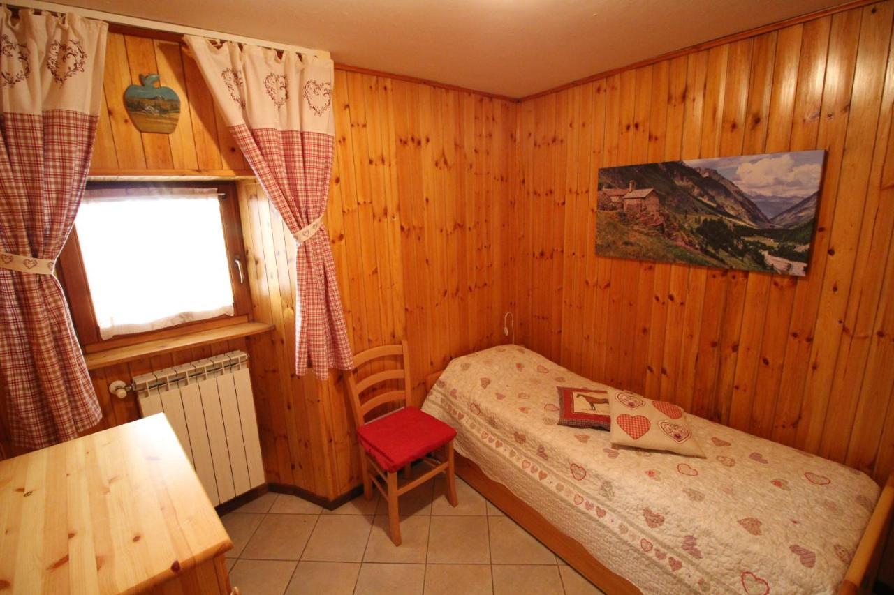 Lo Stambecco Holiday Apartment - Affitti Brevi Italia Brusson Ngoại thất bức ảnh